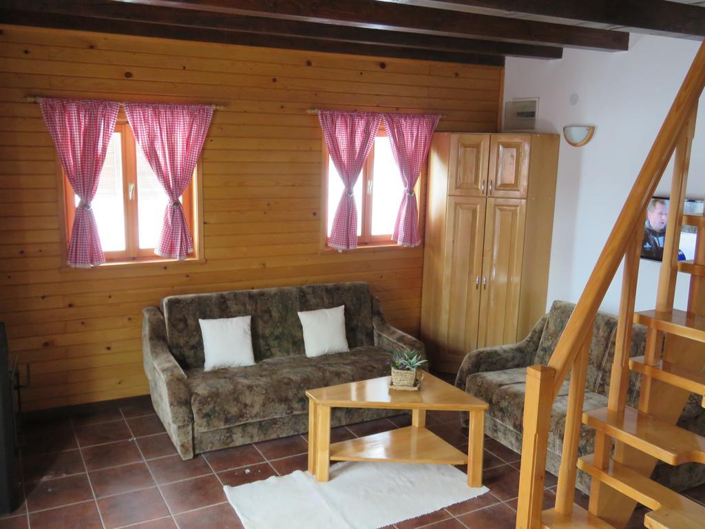 Guesthouse Stefanac Otočac Eksteriør bilde