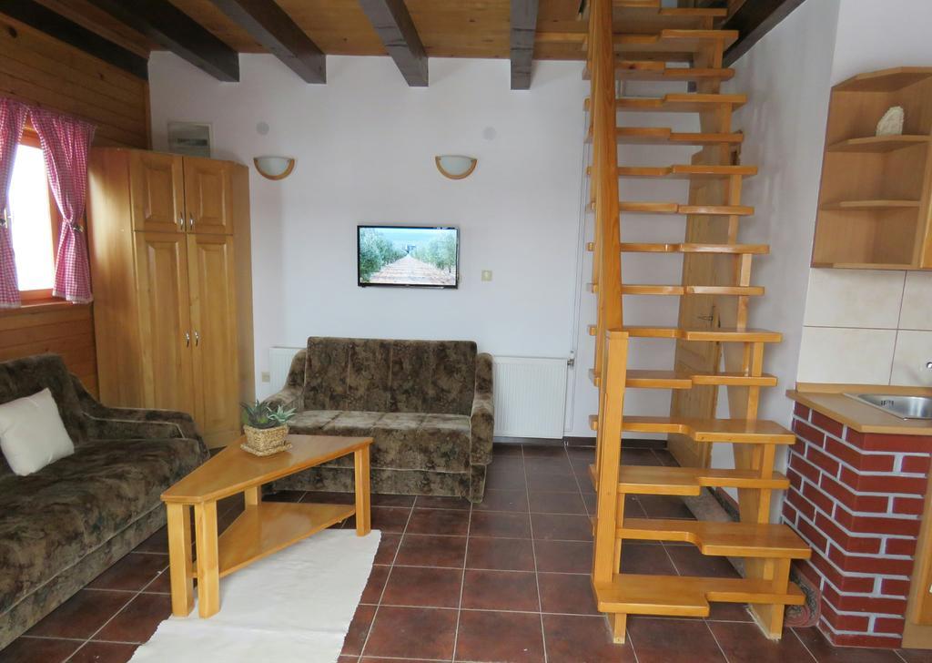 Guesthouse Stefanac Otočac Eksteriør bilde