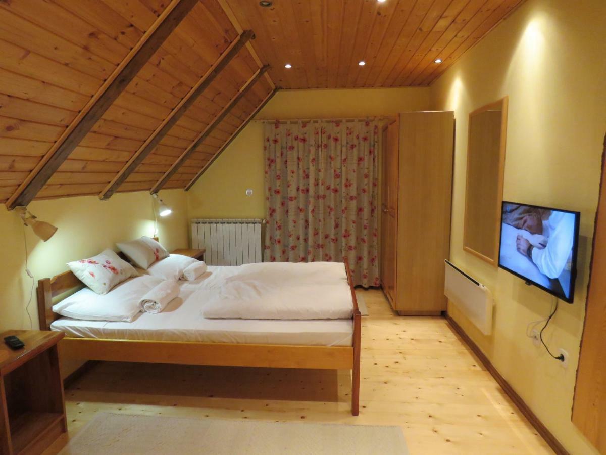 Guesthouse Stefanac Otočac Eksteriør bilde