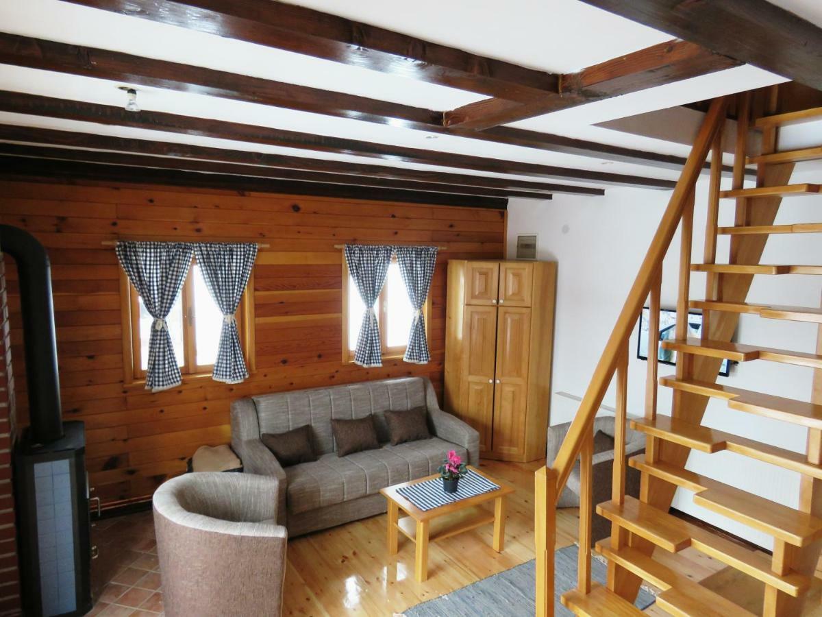 Guesthouse Stefanac Otočac Eksteriør bilde
